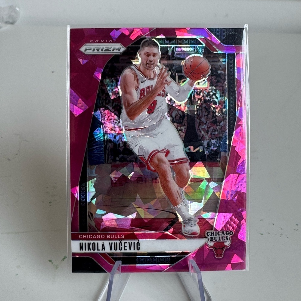2024 2025 Panini Prizm Nikola Vucevic Pink Cracked Ice Prizm. Mint condition